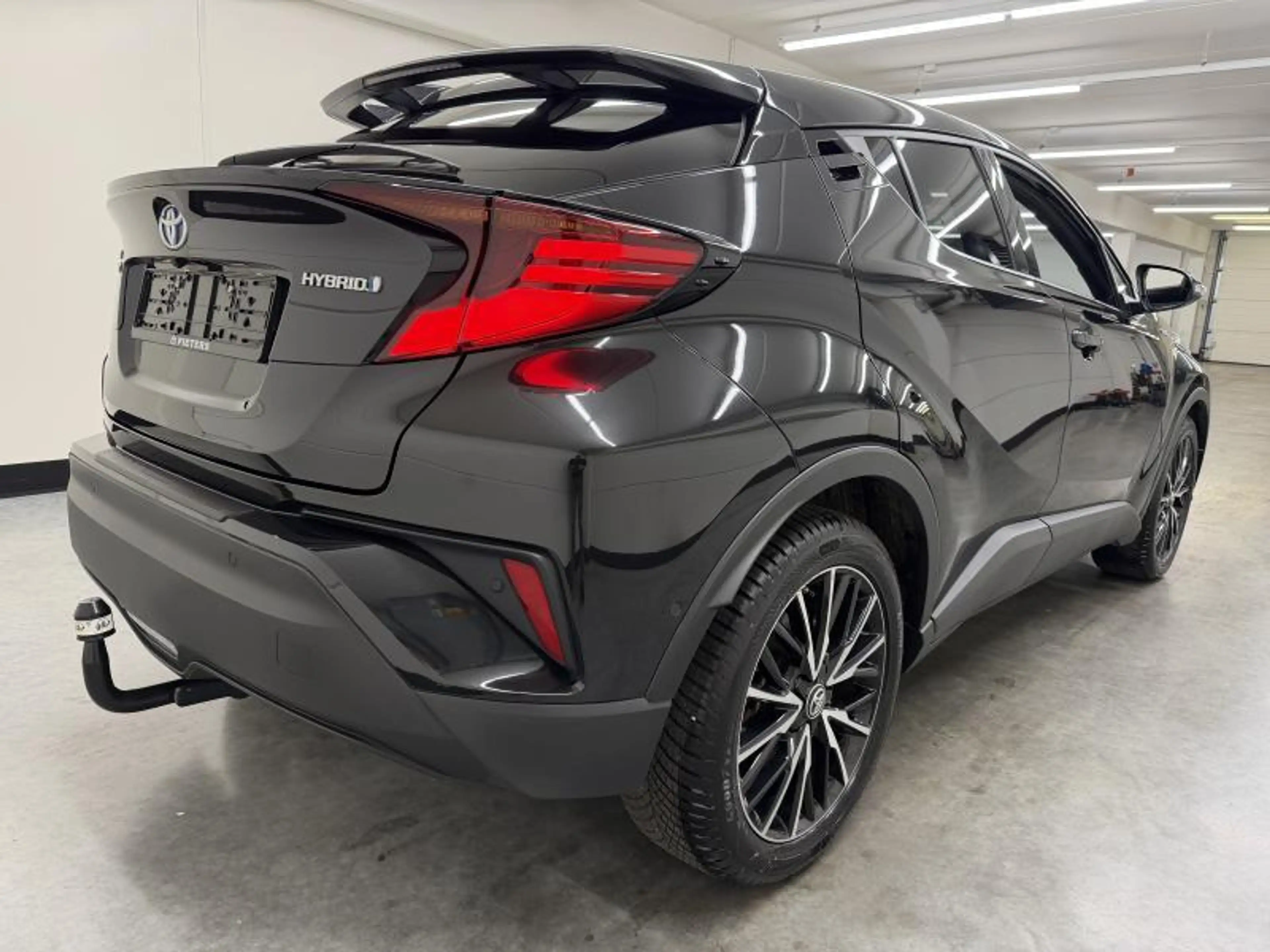 Toyota C-HR C-HIC + Premium Pack — photo 4