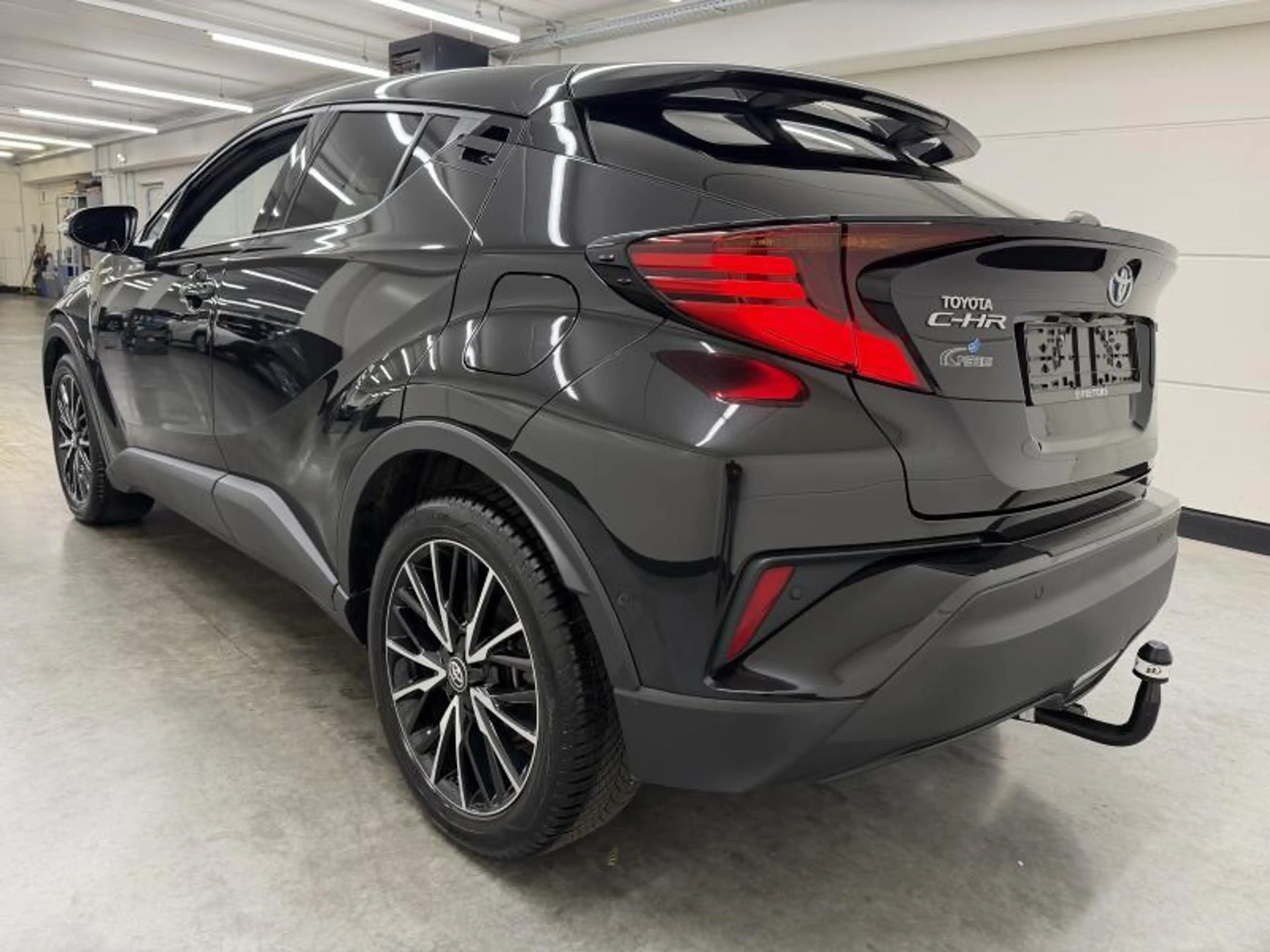 Toyota C-HR C-HIC + Premium Pack — photo 3