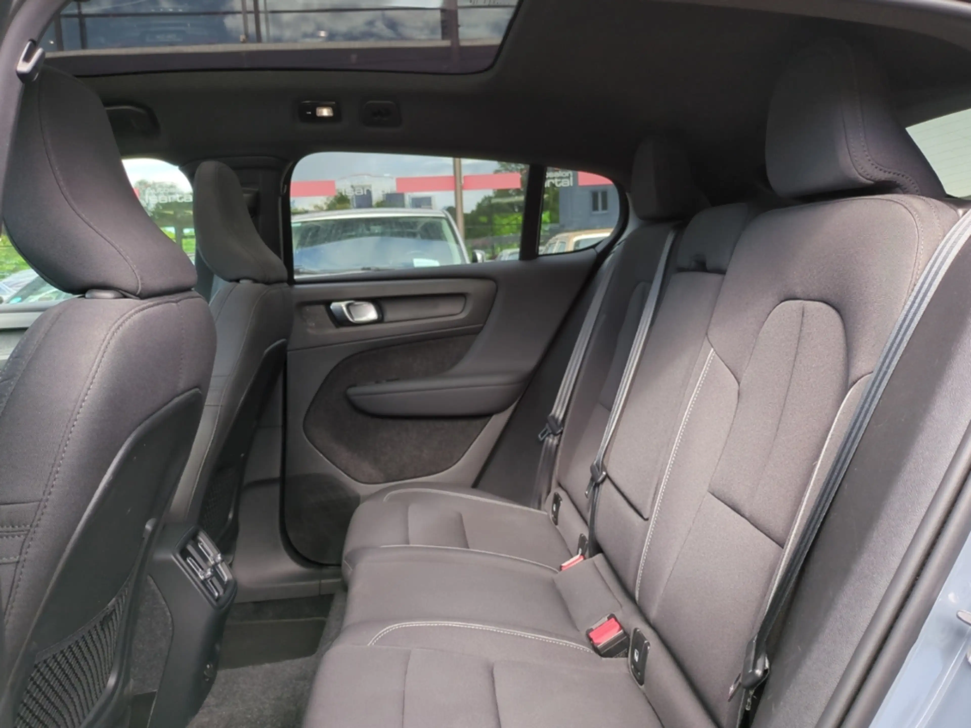 Volvo C40 Plus Recharge Pure Electric AWD StandHZG Digitales — photo 11