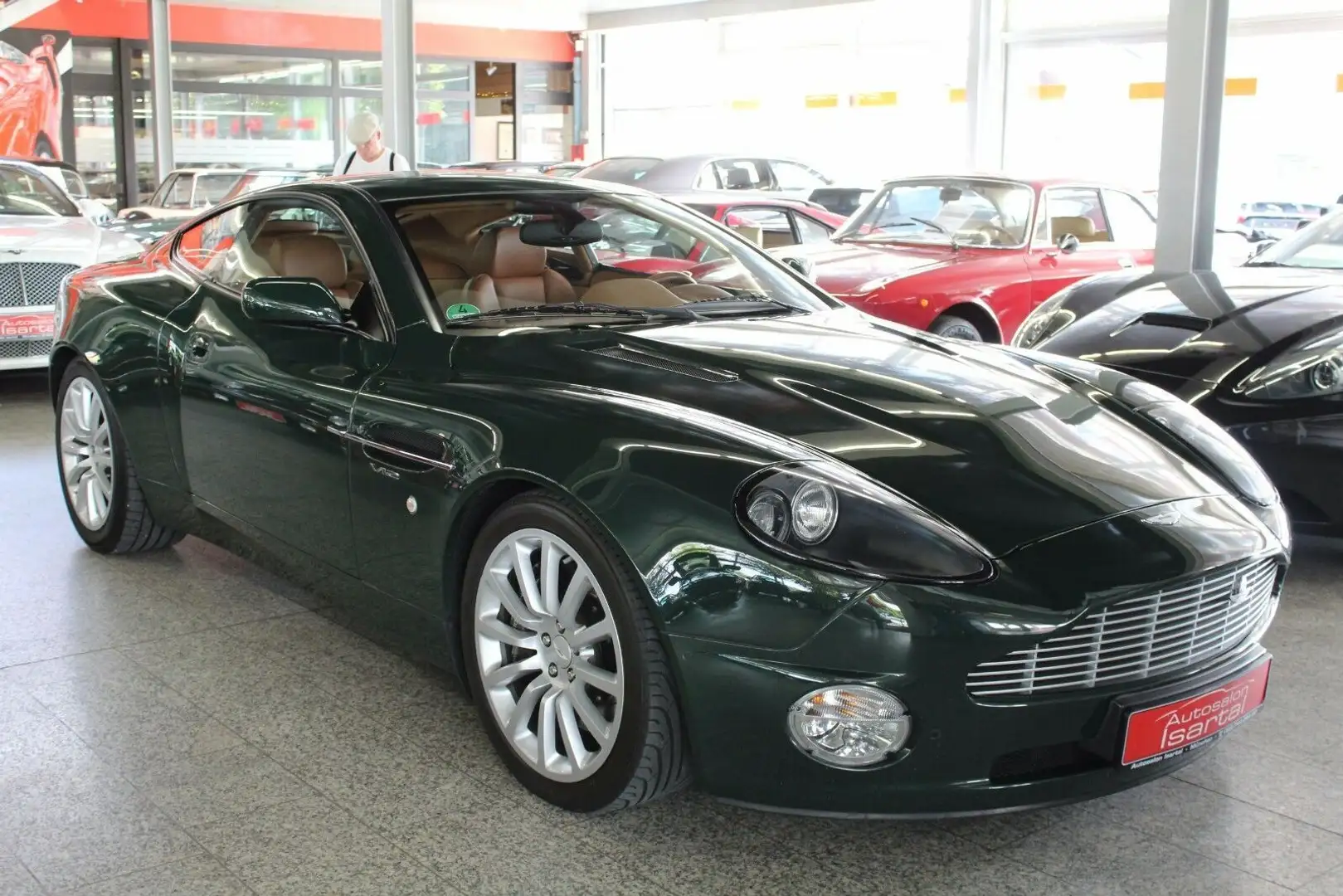 Aston Martin Vanquish V12 -dt. Fzg. - KD neu -perfekt! zelena - 2