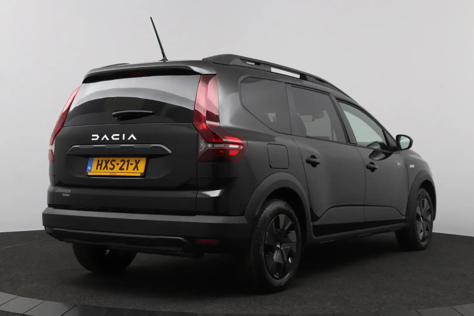 Dacia Jogger 1.6 Hybrid 140 Expression 7p. Zwart - 2