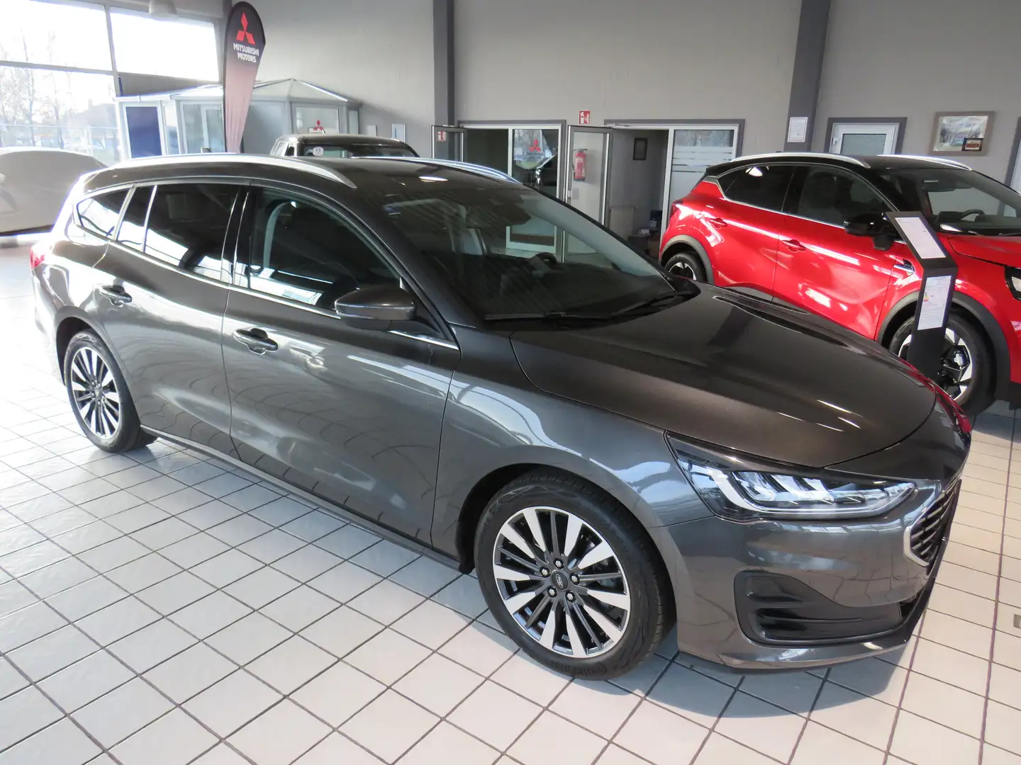 Ford Focus 1.0 EcoBoost Titanium Style*Navi*Sitzh.*Kamera Grau - 2