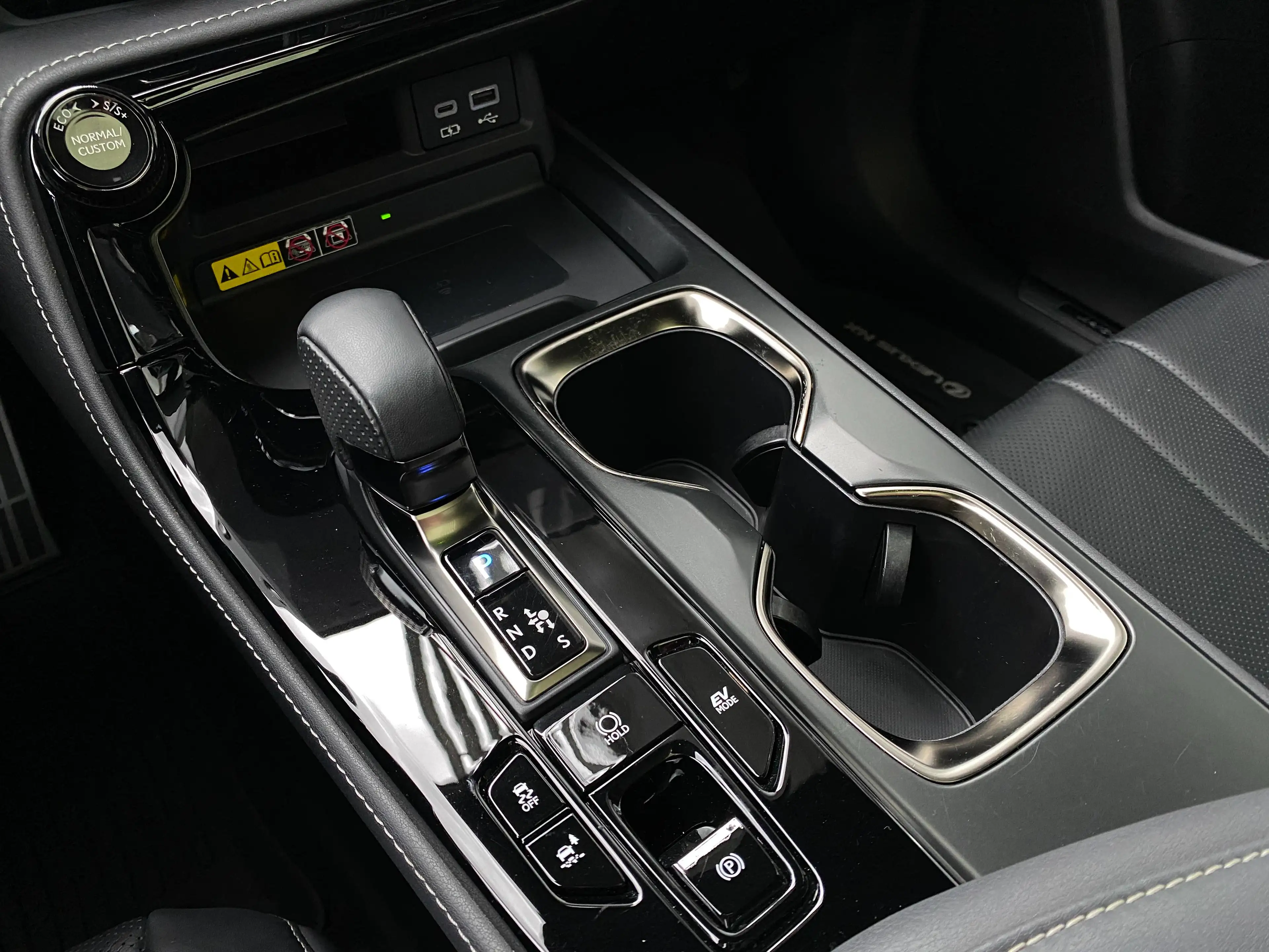 Lexus NX 350h NX 350h 2.5i AWD F Sport Line E-CVT — photo 13