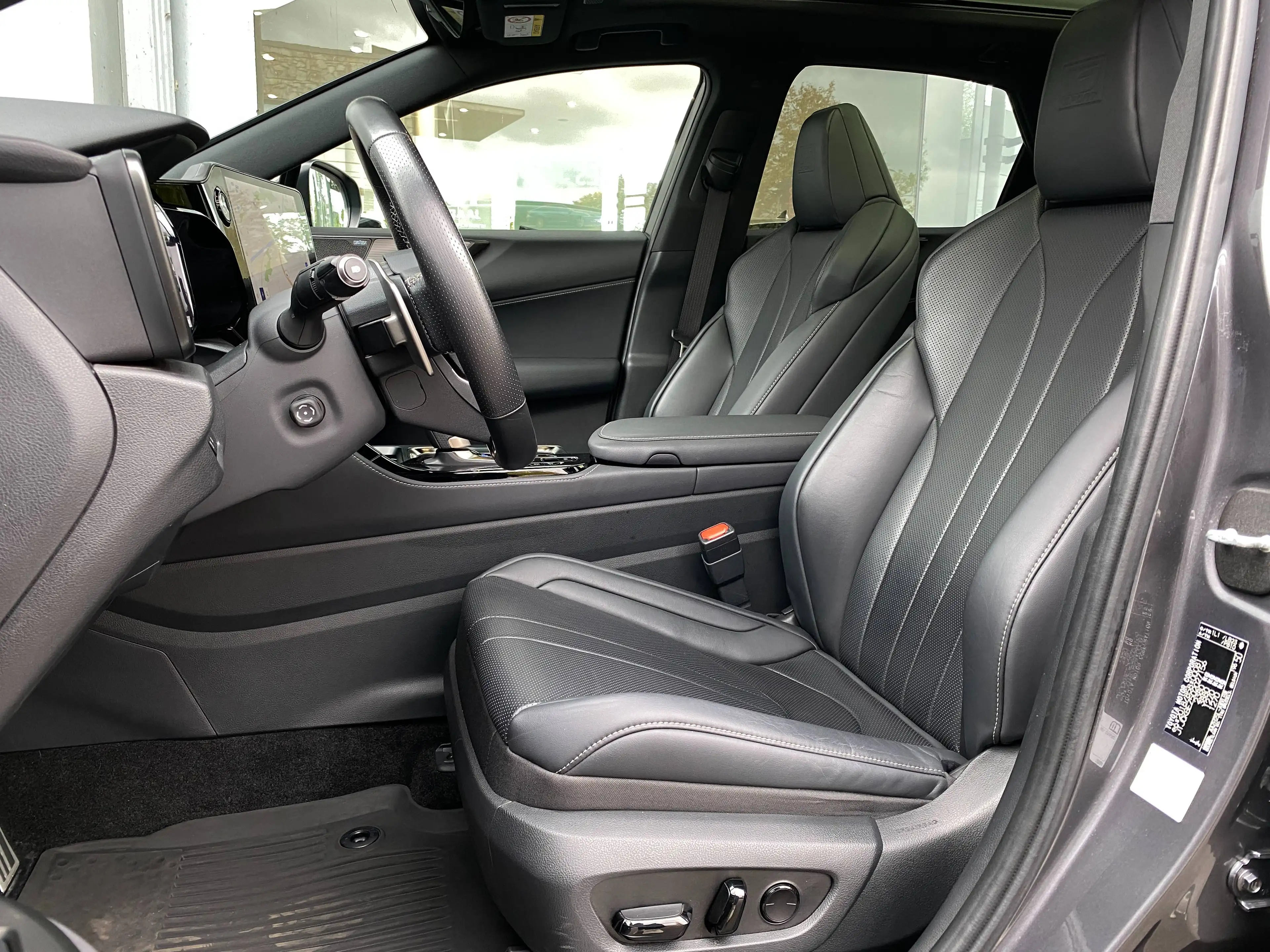 Lexus NX 350h NX 350h 2.5i AWD F Sport Line E-CVT — photo 14