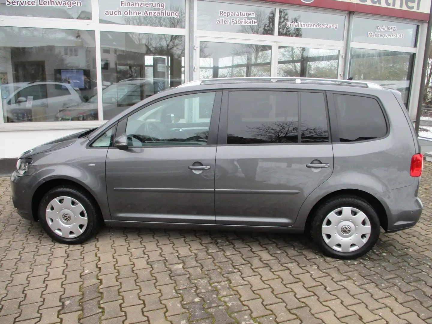 Volkswagen Touran Cup+7-Sitze+Navi Grau - 2