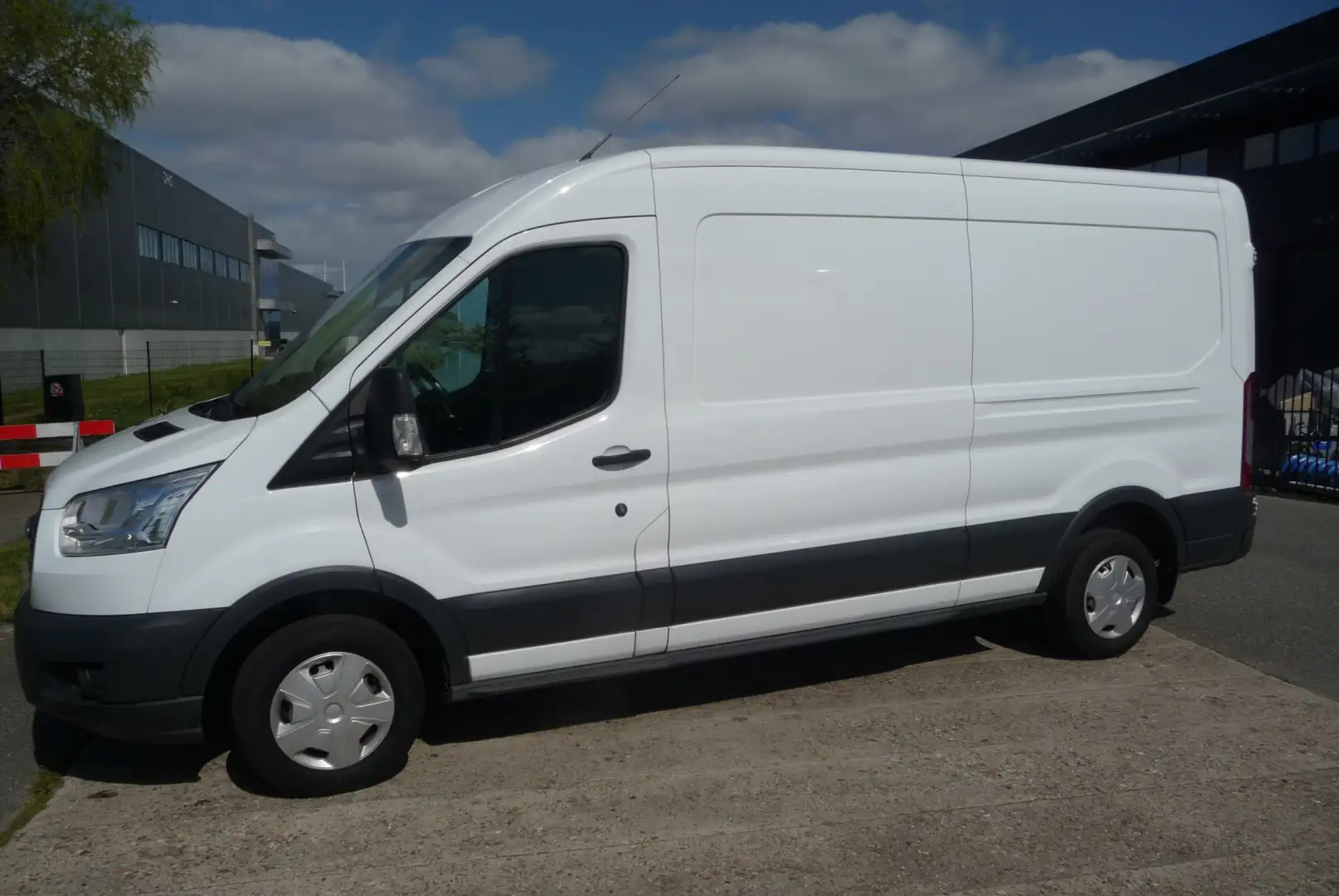 Ford Transit 310 2.0 TDCI L3H2 Ambiente Blanc - 1