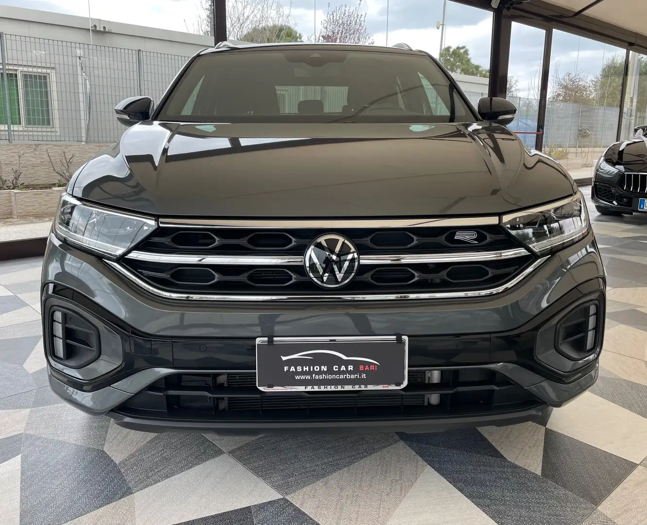 Volkswagen T-Roc T-Roc 2.0 tdi R-Line 150cv dsg UNICO PROPRIETARIO Grigio - 1