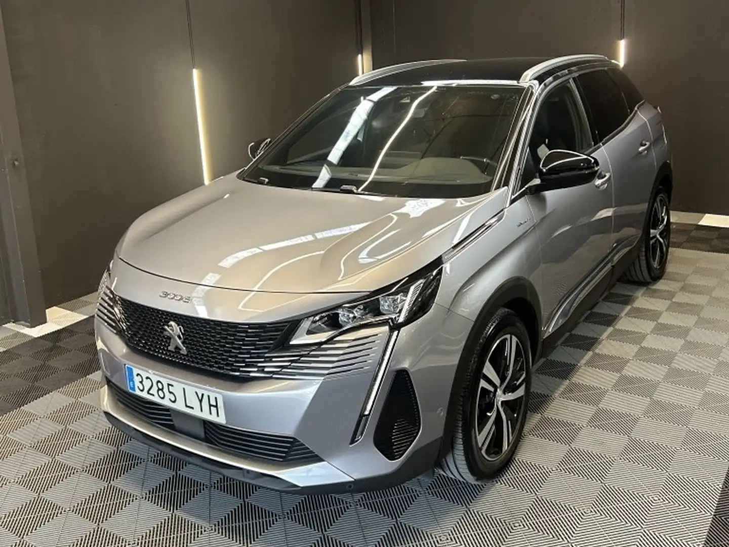 Peugeot 3008 HYB PHEV 300 GT AWD e-EAT8 Gris - 1