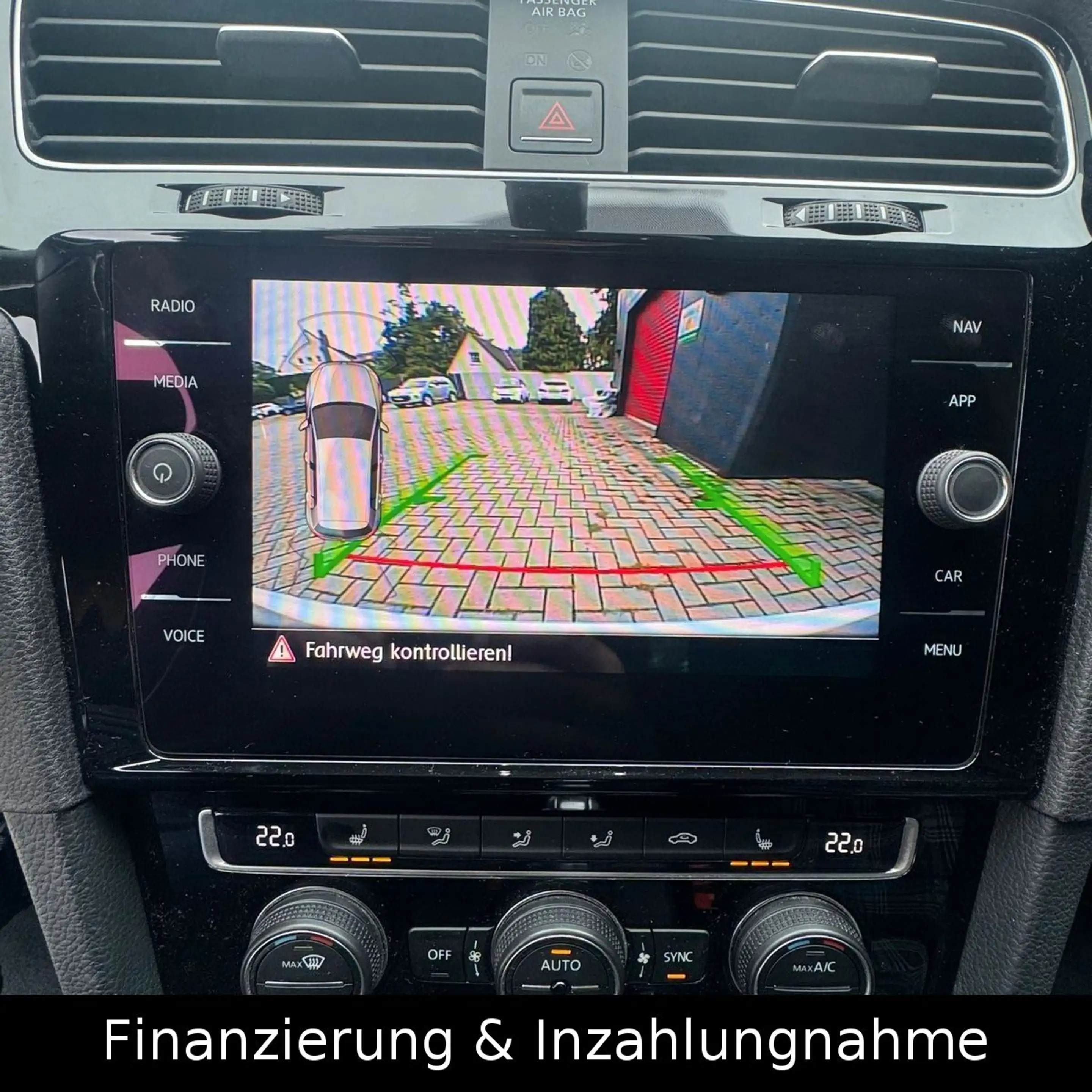 Volkswagen Golf VII Lim. GTE LED 1.Hand Kamera Navi AHK SHZ — photo 15