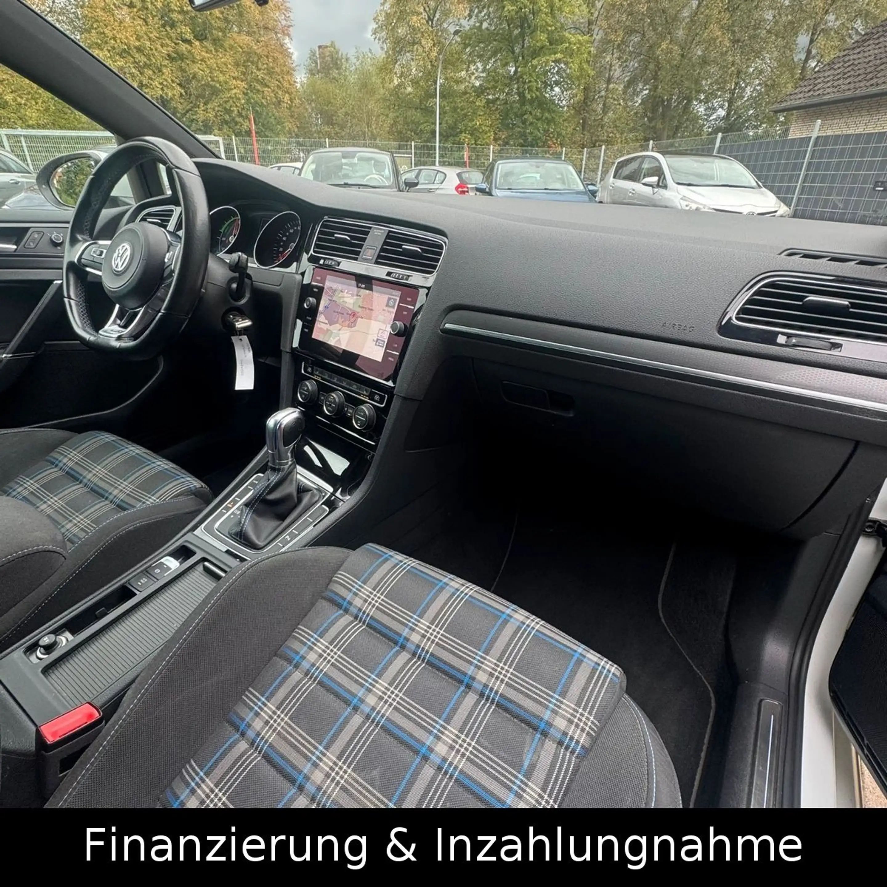 Volkswagen Golf VII Lim. GTE LED 1.Hand Kamera Navi AHK SHZ — photo 12