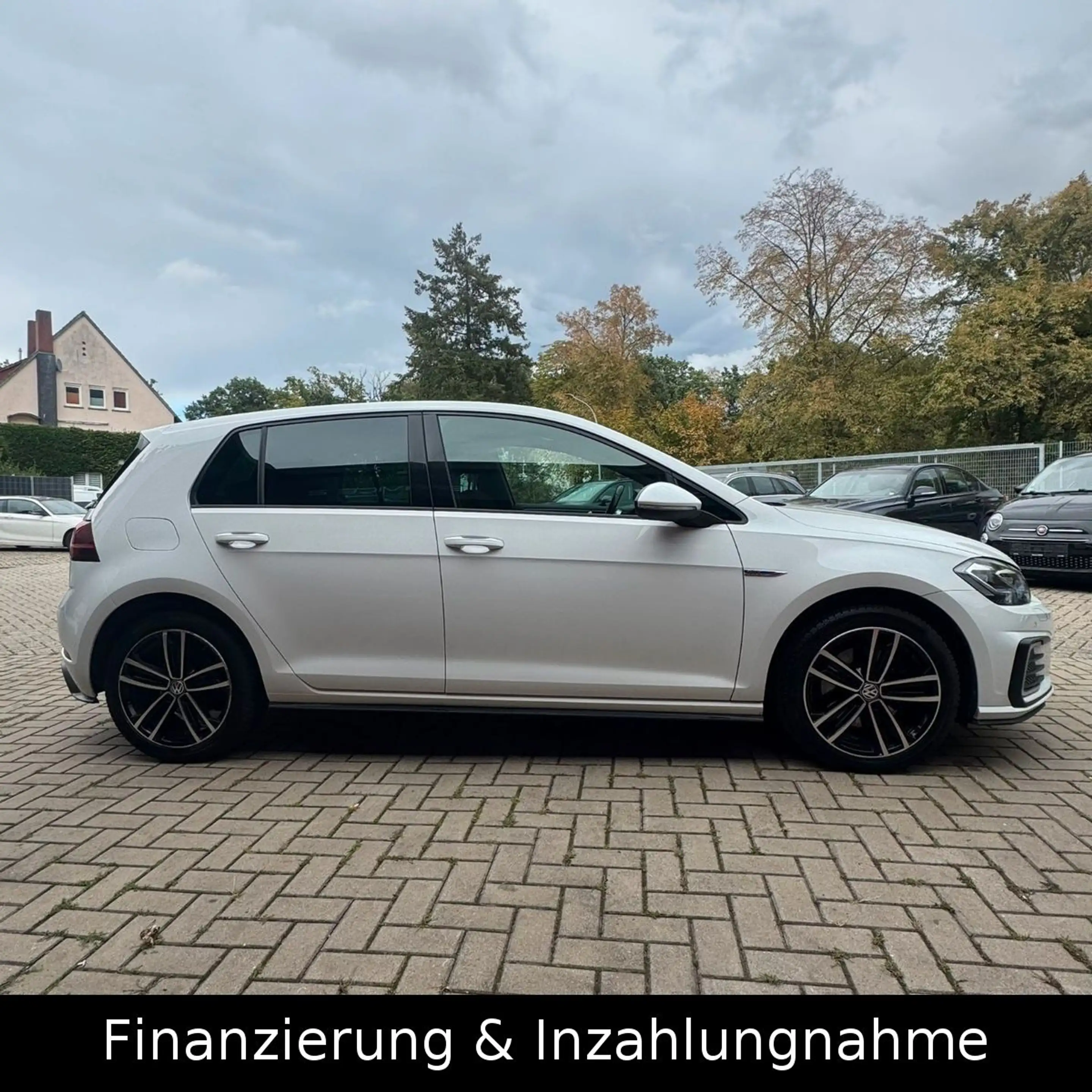 Volkswagen Golf VII Lim. GTE LED 1.Hand Kamera Navi AHK SHZ — photo 5