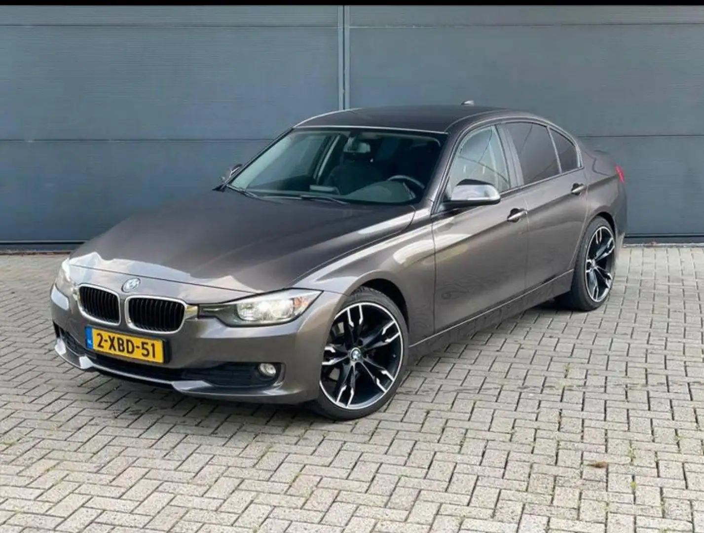 BMW 320 EDE Business smeđa - 1