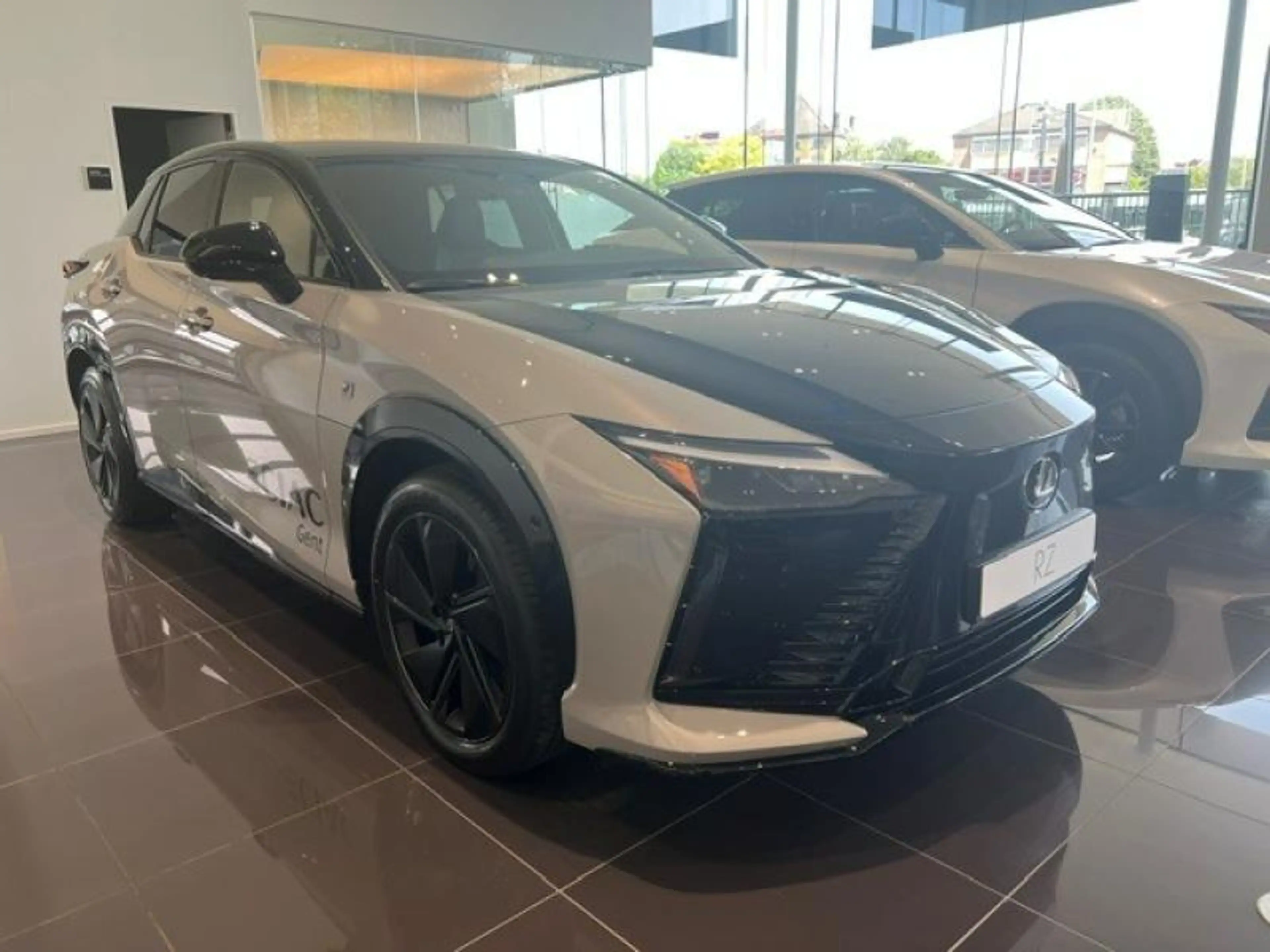 Lexus RZ F-Sport Line — photo 2
