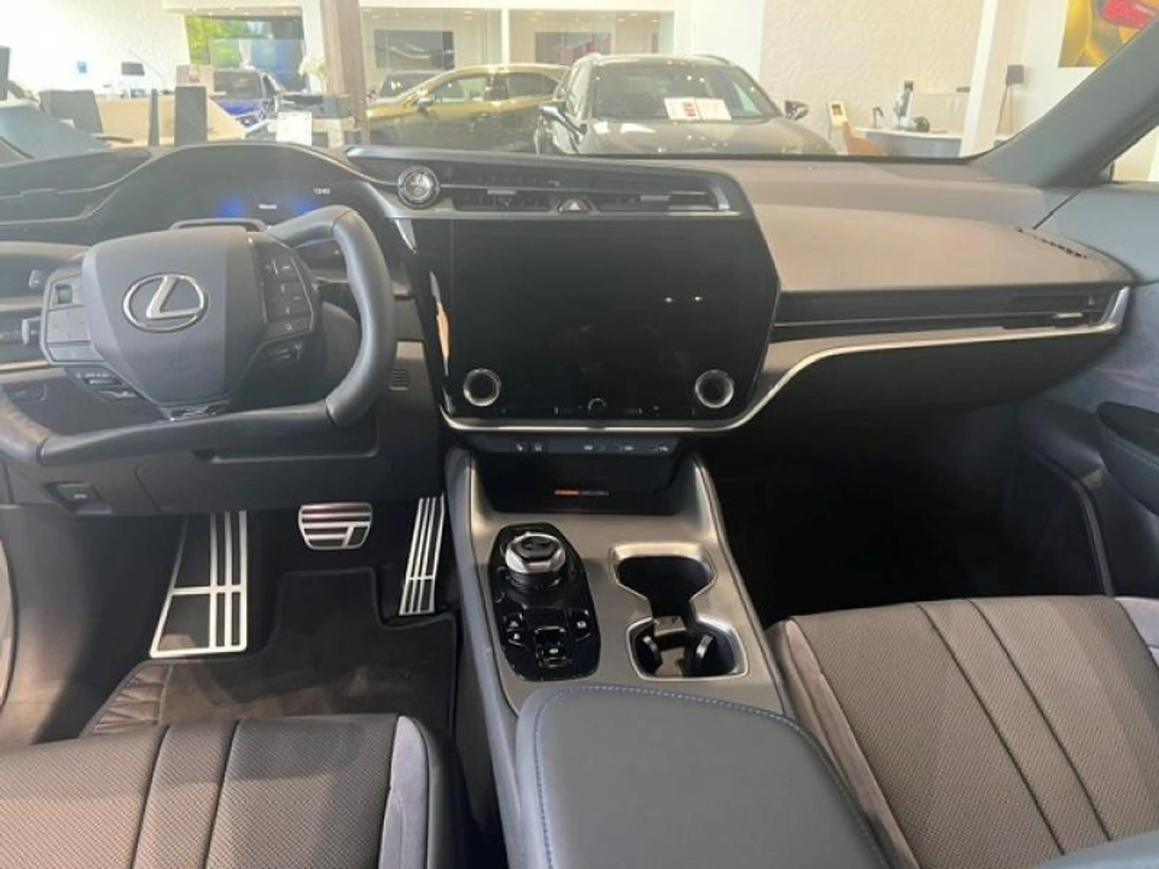 Lexus RZ F-Sport Line — photo 7