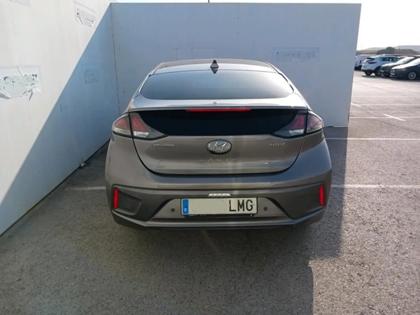 Hyundai IONIQ HEV 1.6 GDI Tecno Marrón - 2