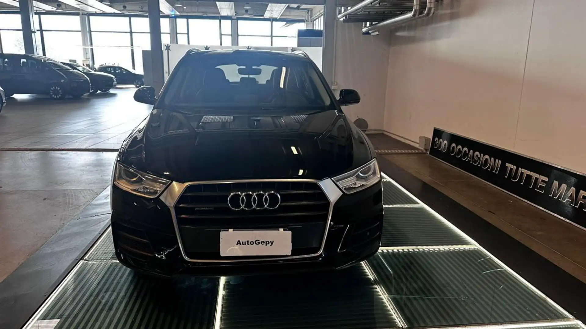 Audi Q3 2.0 TDI 150 CV quattro Business"NAVI+XENON" Nero - 2
