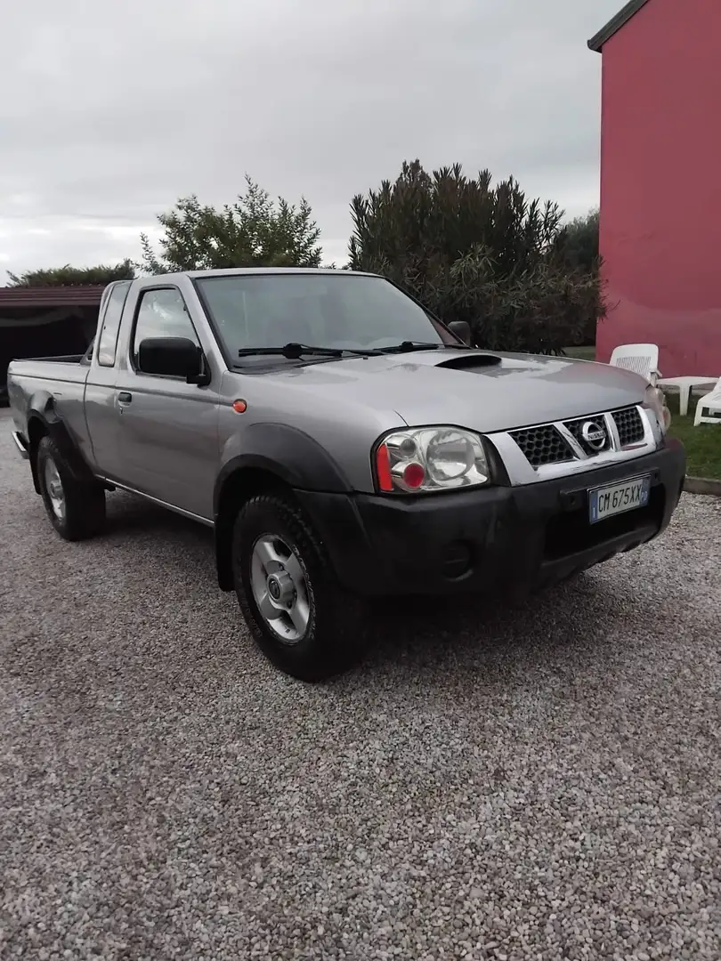 Nissan NP300 king cab - 2