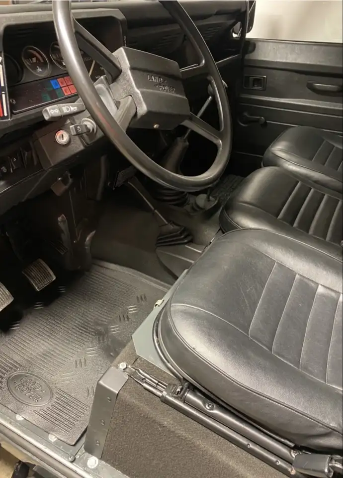Land Rover Defender 90 2.5 td County SW, foto 7