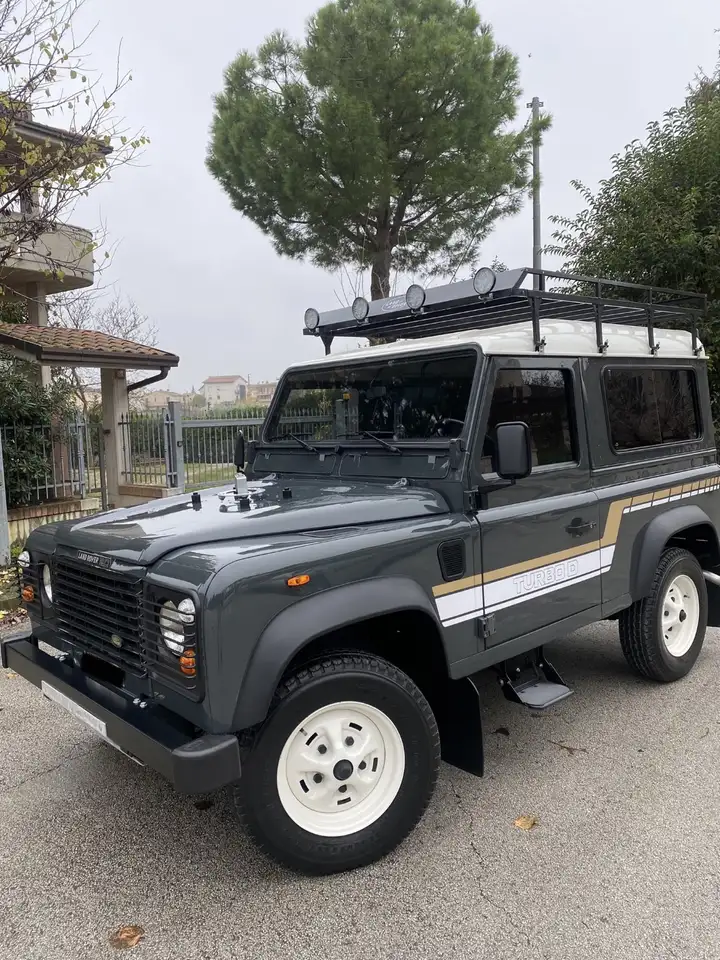 Land Rover Defender 90 2.5 td County SW, foto 3