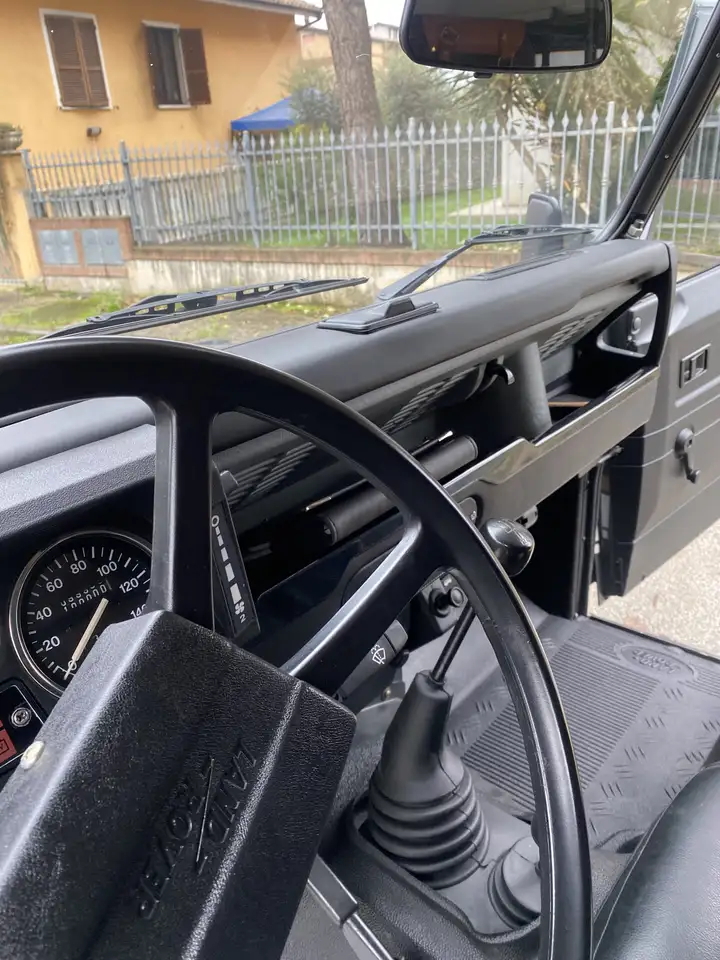 Land Rover Defender 90 2.5 td County SW, foto 8