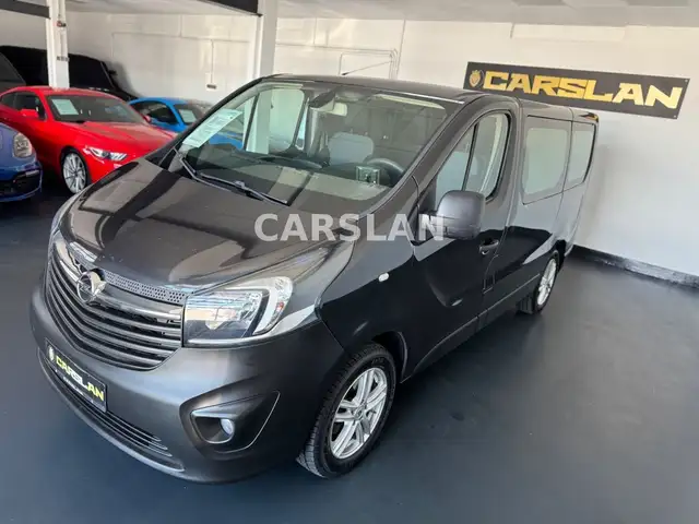 Opel Vivaro view 4