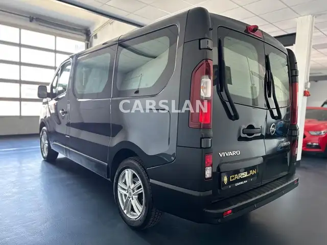 Opel Vivaro view 13