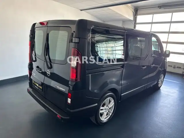 Opel Vivaro view 12
