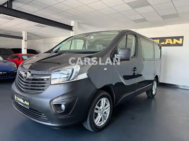 Opel Vivaro view 7