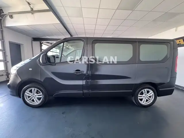 Opel Vivaro view 9