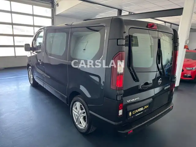 Opel Vivaro view 10