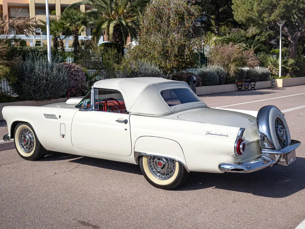 Ford Thunderbird, foto 2