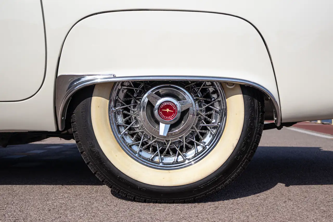 Ford Thunderbird, foto 3