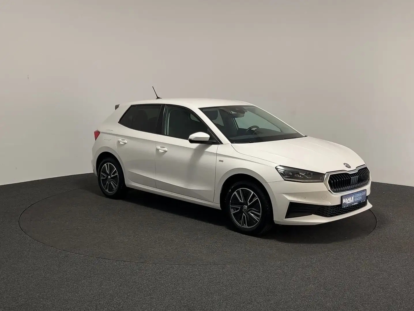 Skoda Fabia TOUR 1.0TSI Navi vor.AHK PDC Klima Weiß - 2