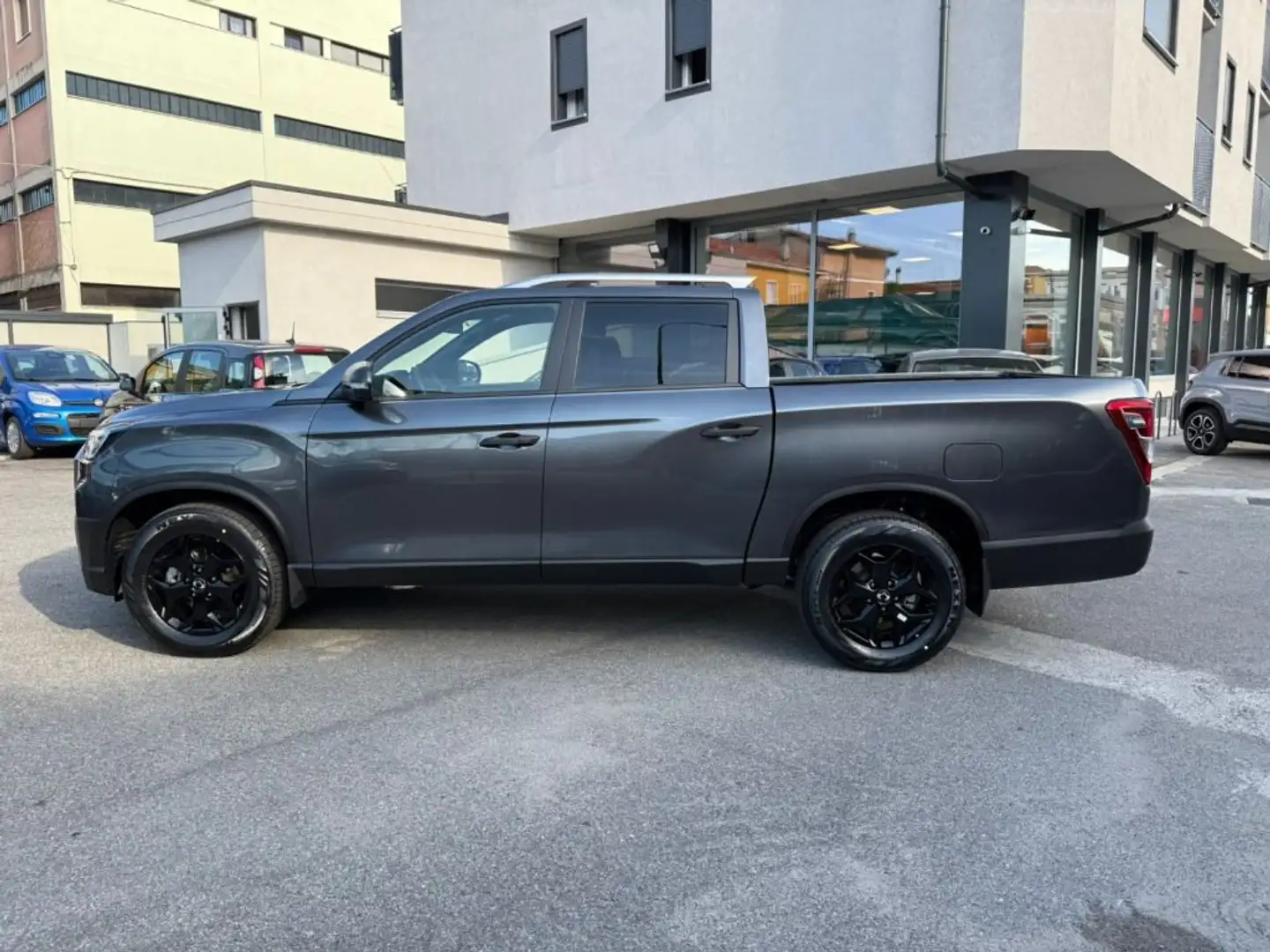 KGM Rexton 2.2 Turbodiesel Black Line AT Grau - 2