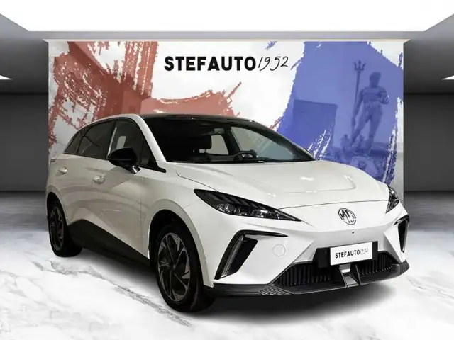 MG MG4 4 - MG4 Luxury