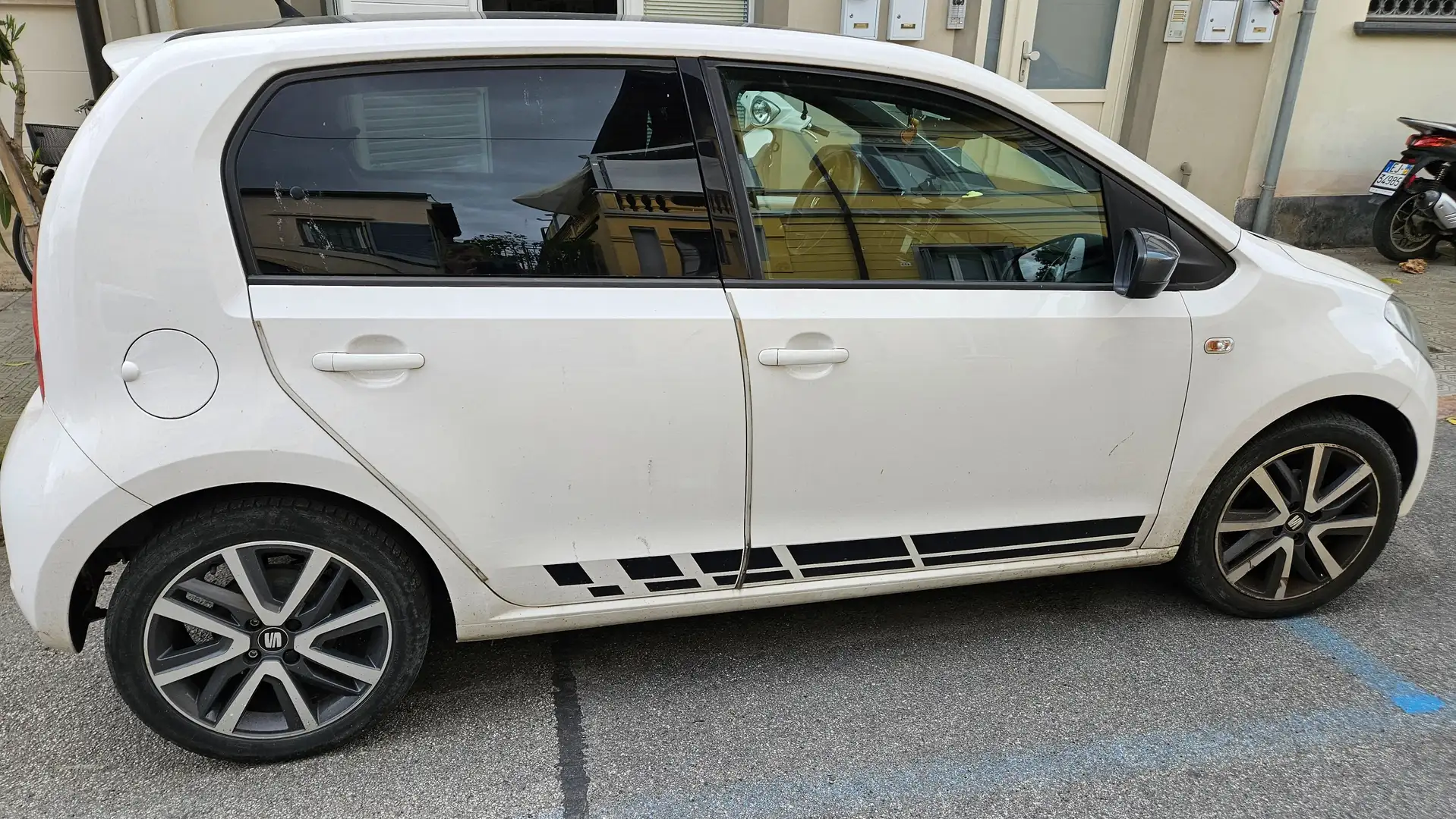 SEAT Mii Mii 5p 1.0 Style s/radio 60cv Bianco - 1