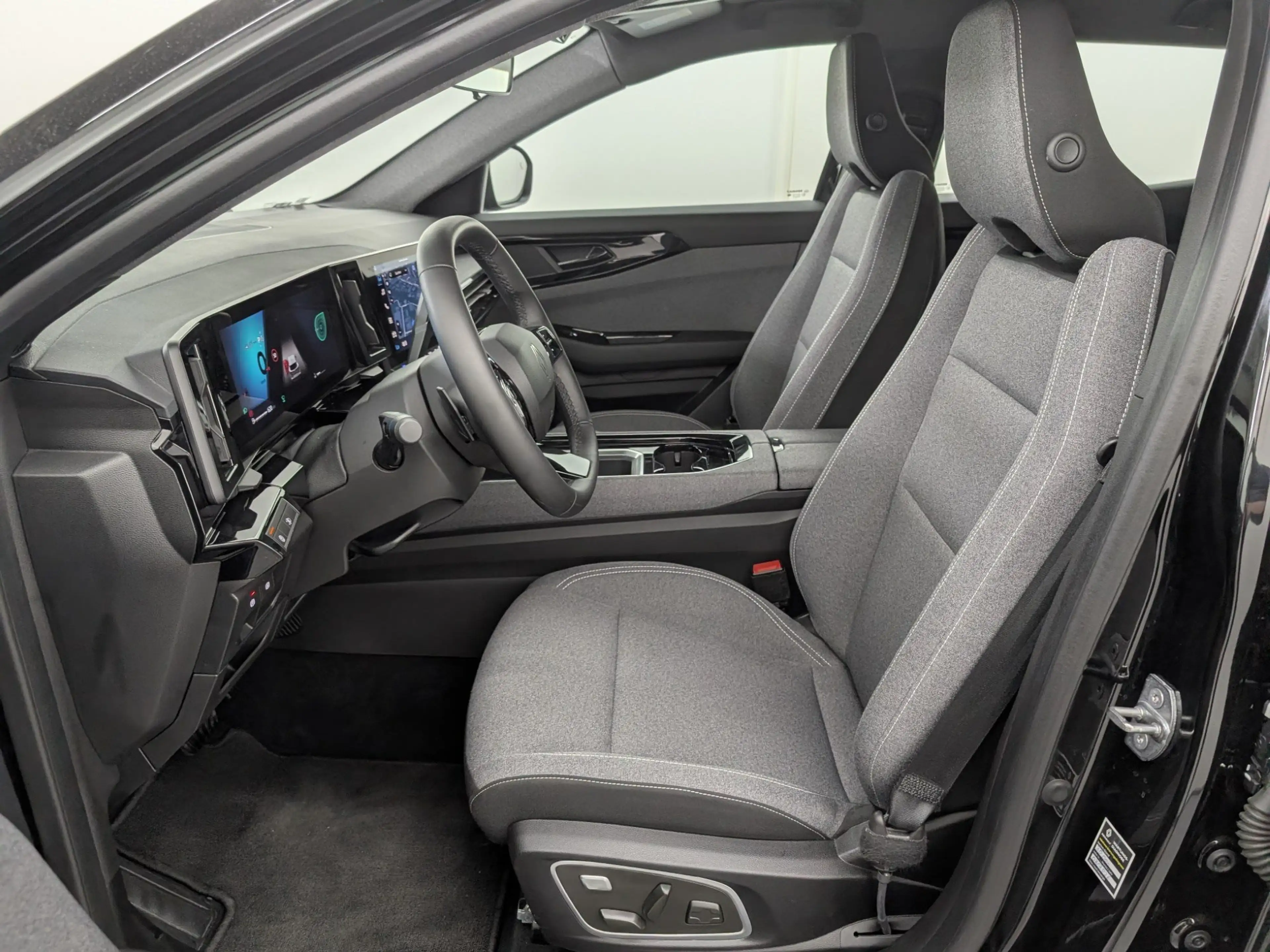 Renault Austral 1.3 TCe 160 MHEV Evolution ACC LED — photo 8