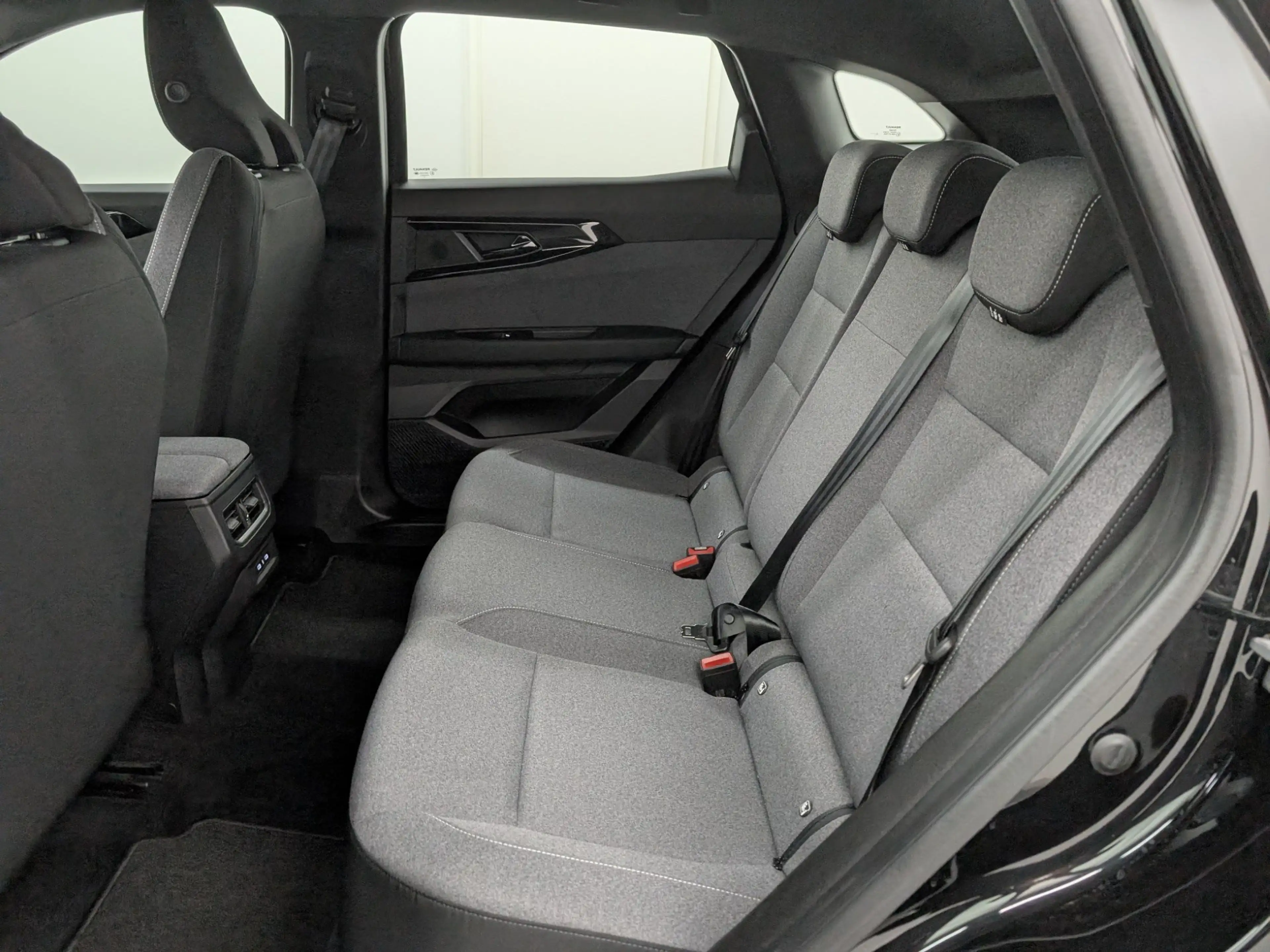 Renault Austral 1.3 TCe 160 MHEV Evolution ACC LED — photo 9