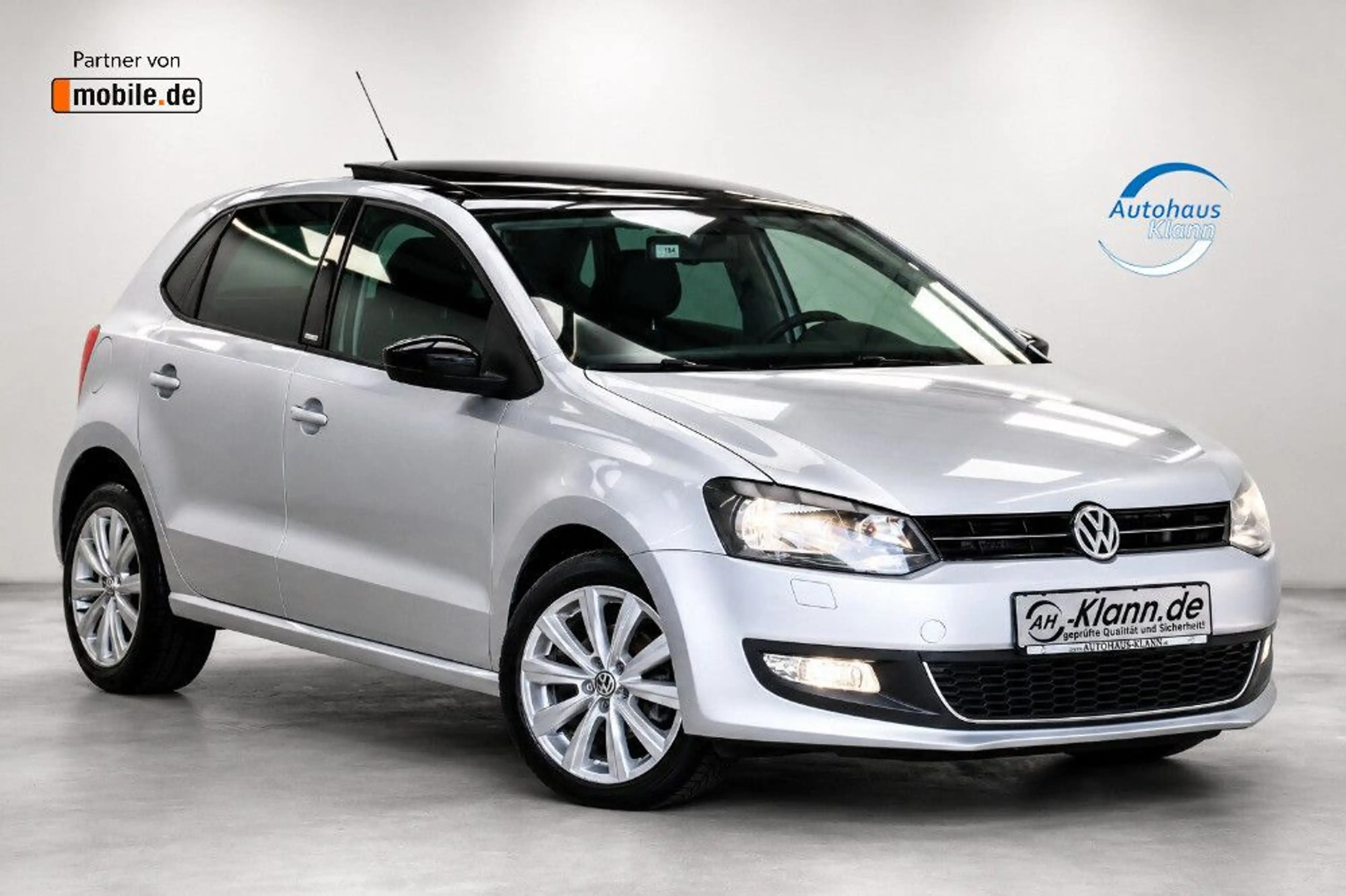 Volkswagen Polo 5 1.2TSI 105PS Style Klima Pano PDC 1Hand