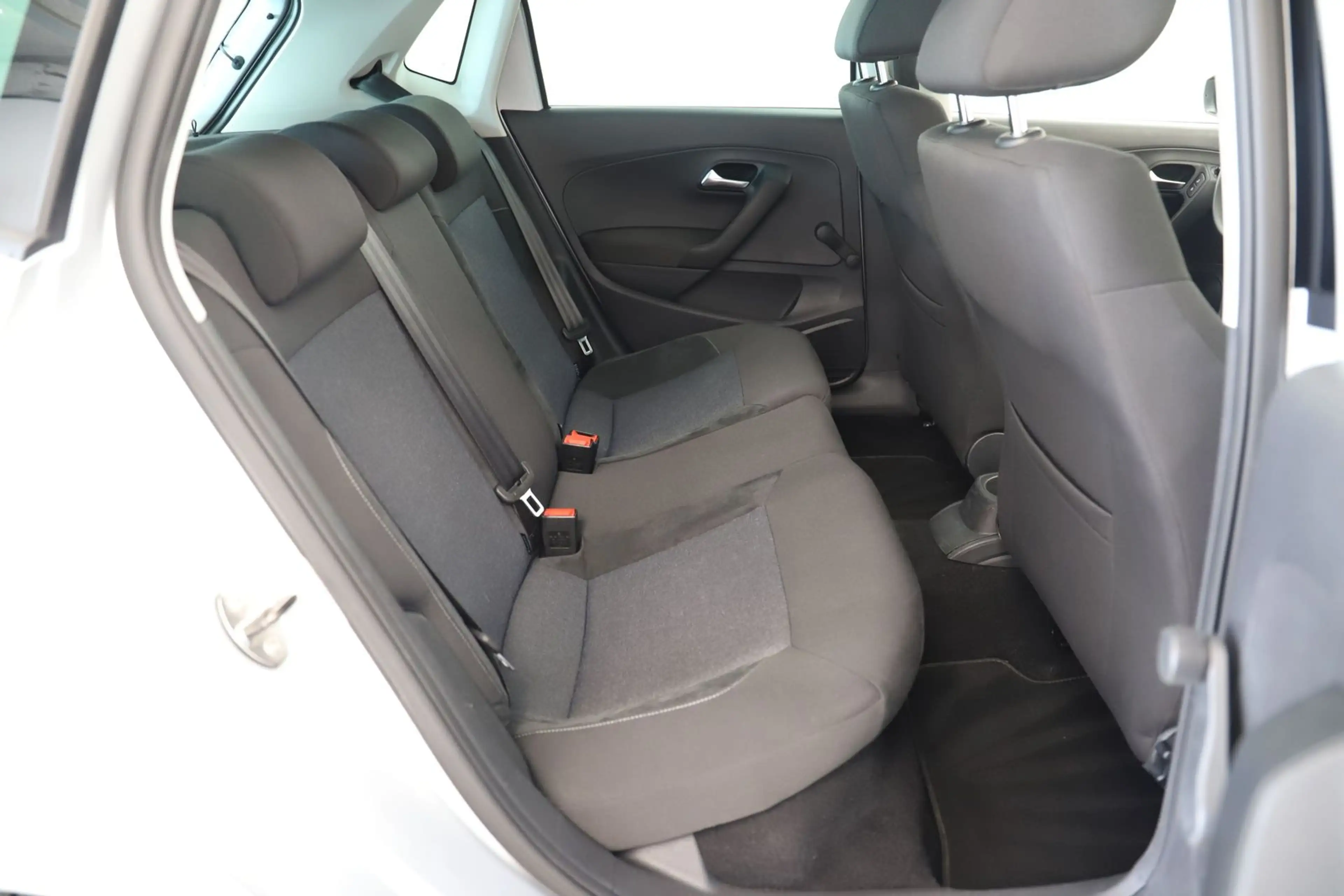 Volkswagen Polo 5 1.2TSI 105PS Style Klima Pano PDC 1Hand — photo 12