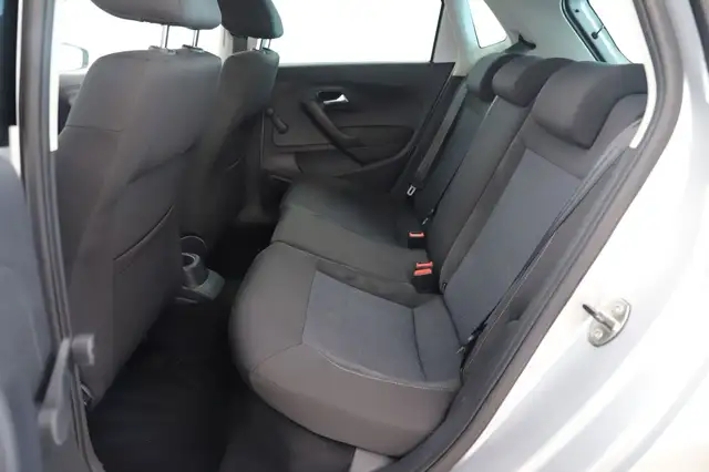 Volkswagen Polo view 11