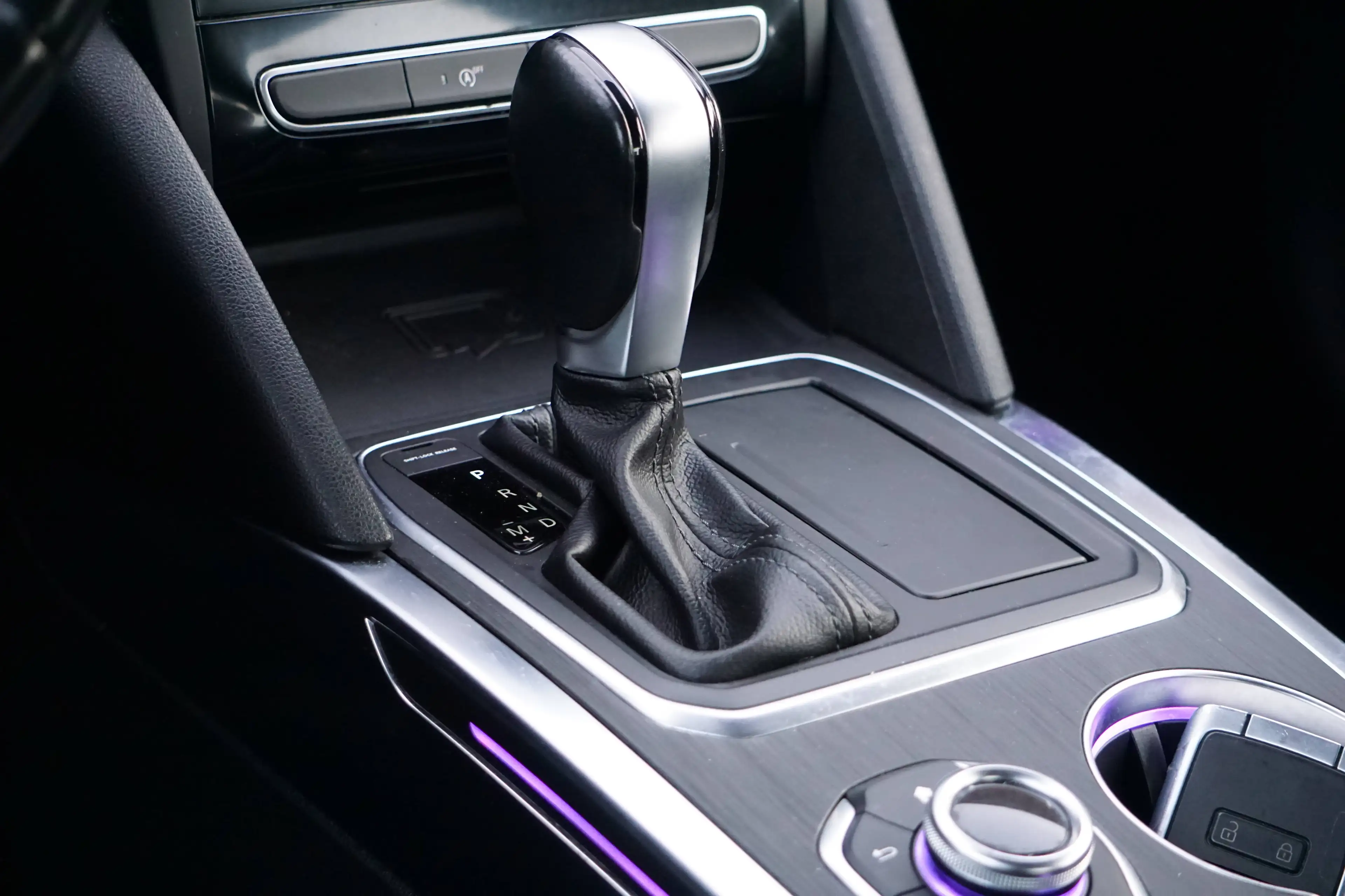 Renault Talisman 1.33 TCe Intens AUTO CAM KEYLESS PDC DISTRONIC CRUISE LED — photo 14