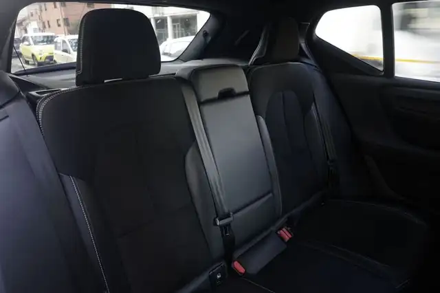 Volvo XC40 view 13