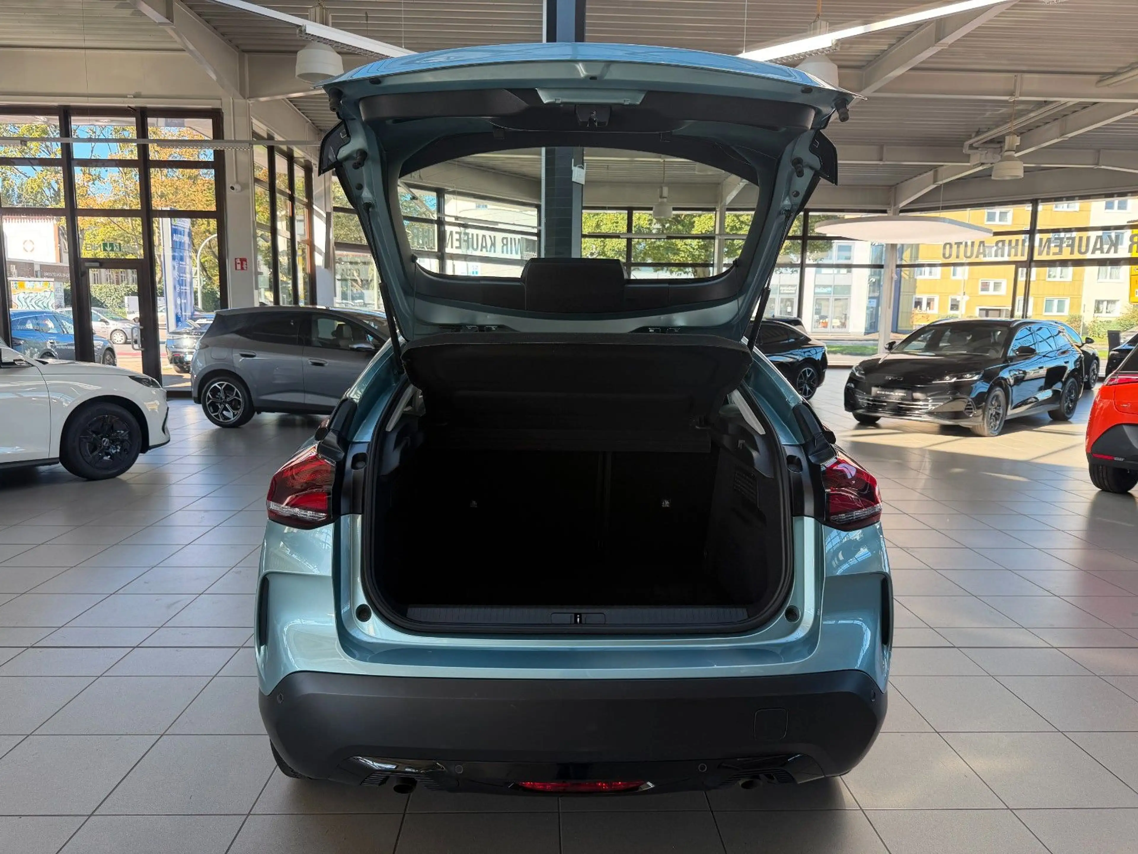 Citroen C4 Lim. PureTech, PDC, Kamera, Klima, Garantie — photo 7