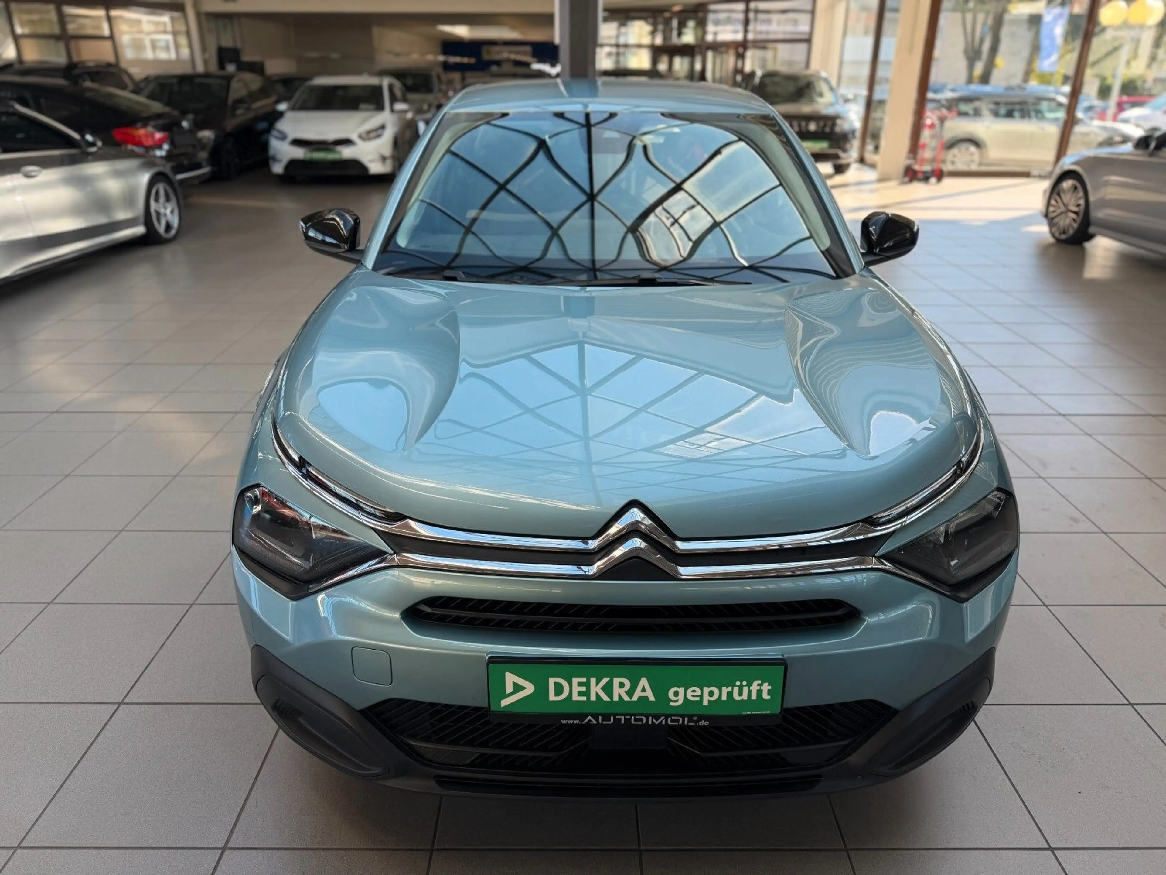 Citroen C4 Lim. PureTech, PDC, Kamera, Klima, Garantie — photo 2