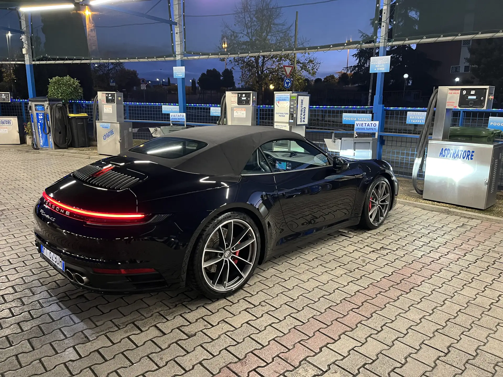 Porsche 911 2019 블랙 사진 3