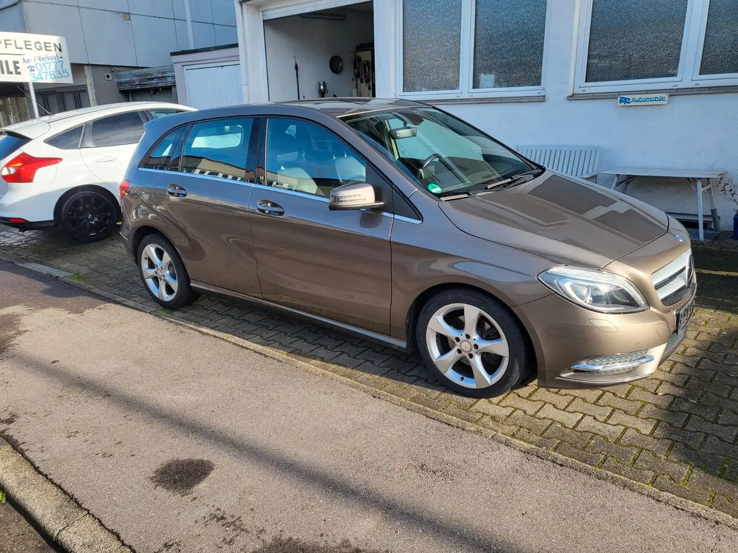 Mercedes-Benz B 180 CDI Automatik,Xenon,Navi ,Reifen neu - 1