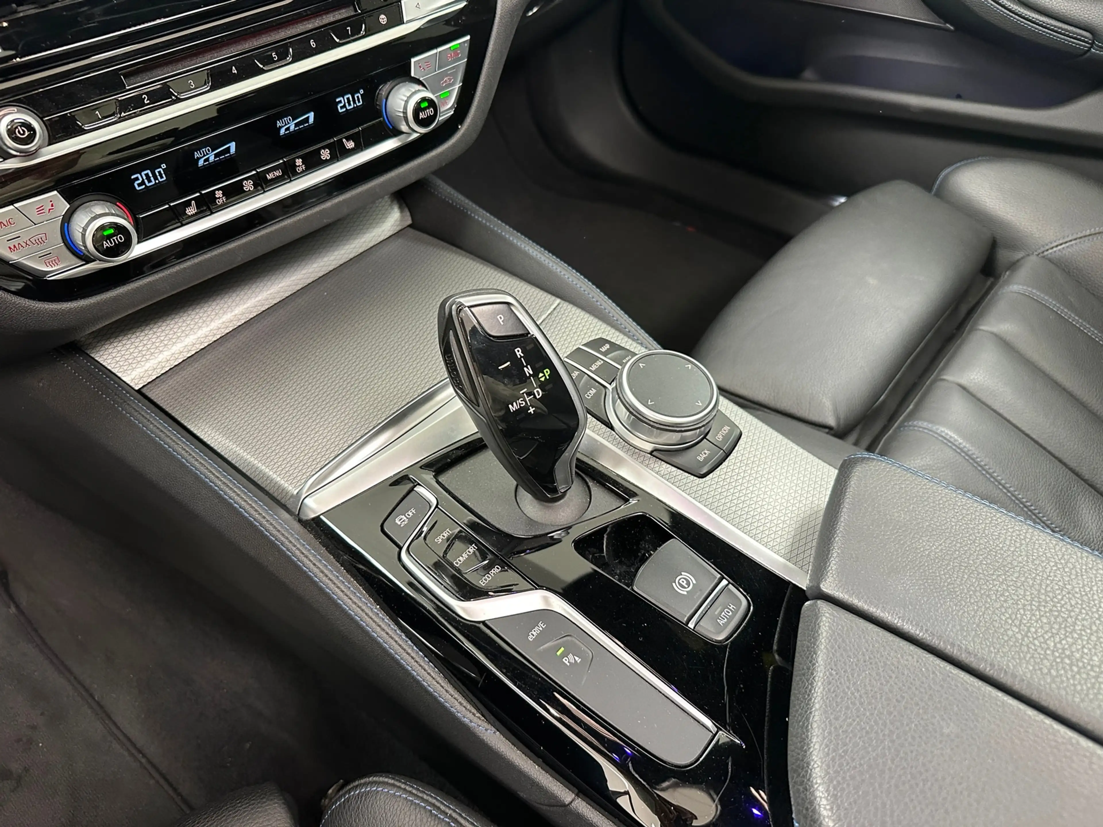 BMW 530 5-serie 530e xDrive M-Sport | Harman/Kardon | Schu — photo 11