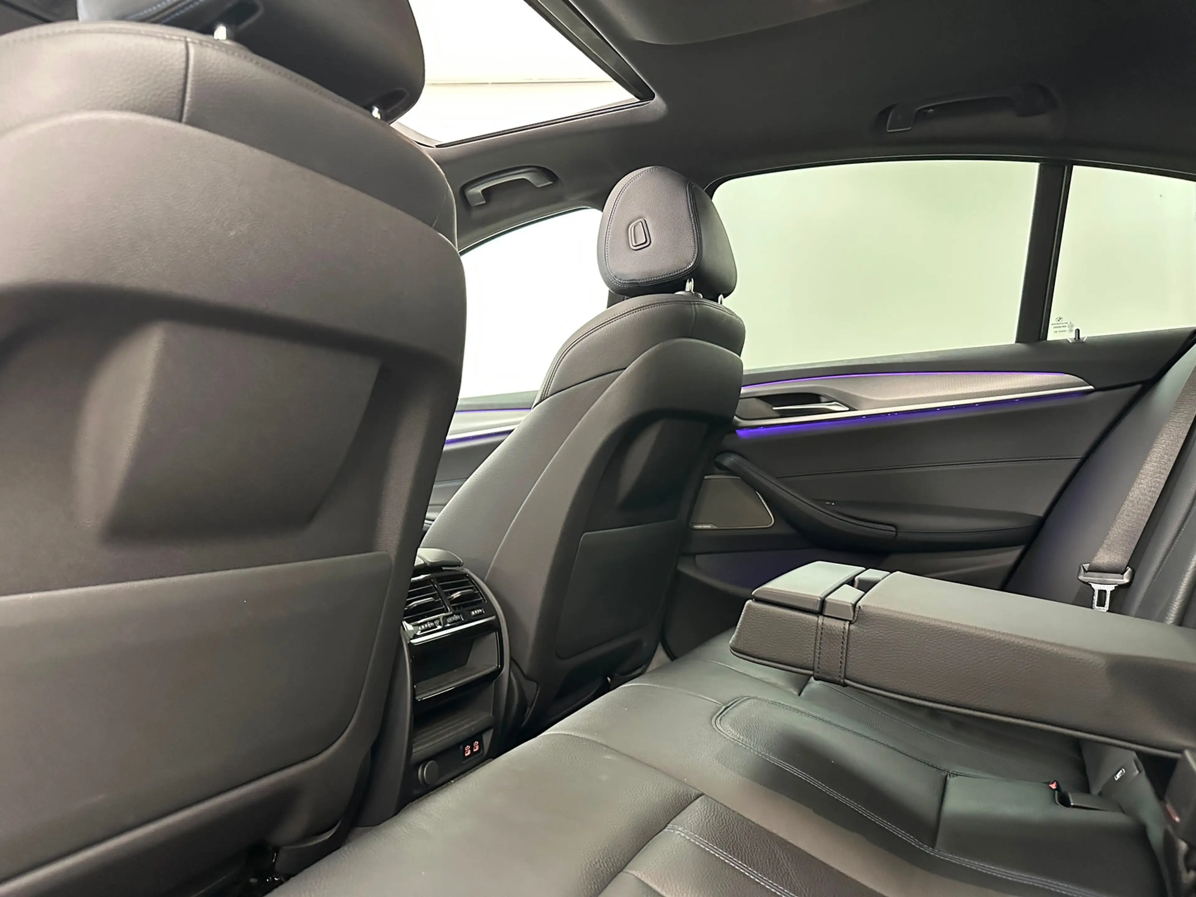 BMW 530 5-serie 530e xDrive M-Sport | Harman/Kardon | Schu — photo 7