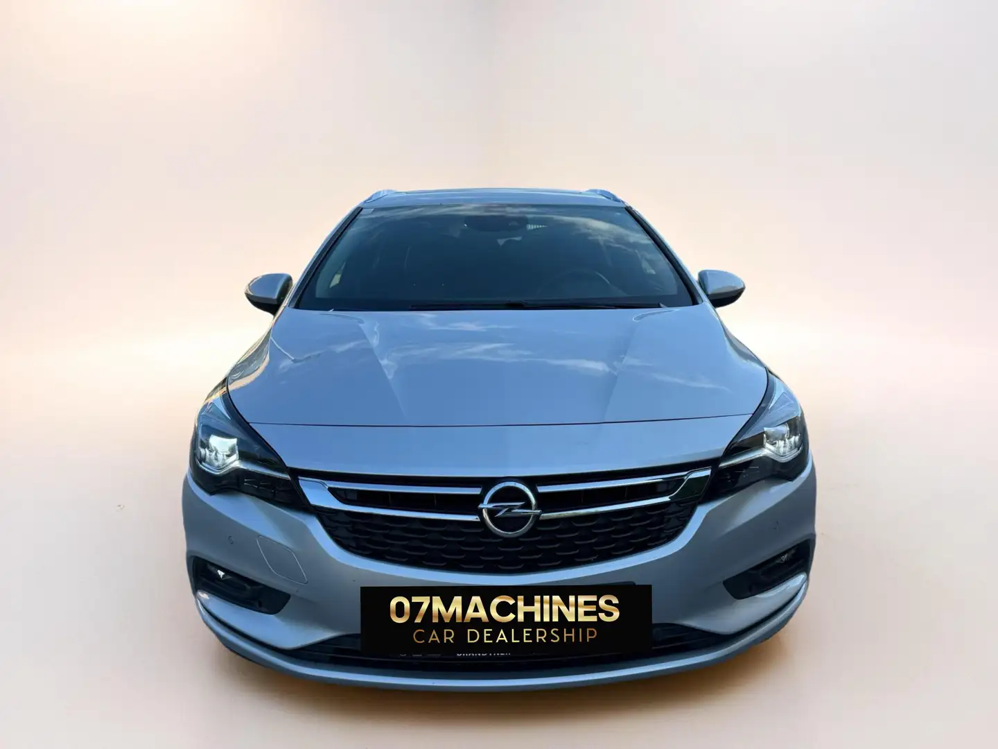 Opel Astra Innovation Plateado - 2
